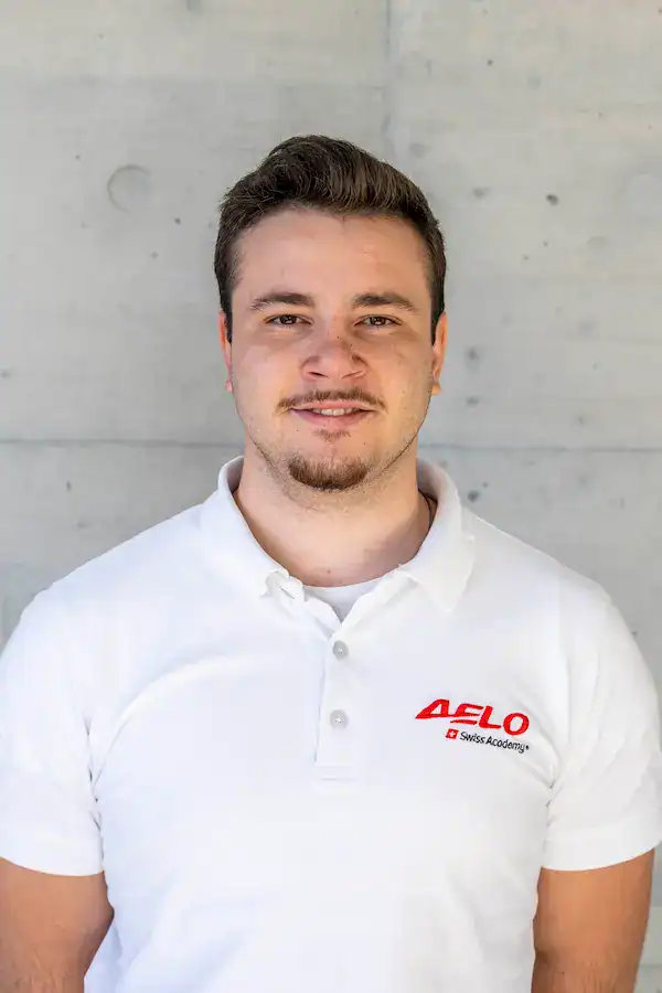 Alessio Crosta, instructor de vuelo de Aelo Swiss Academy.