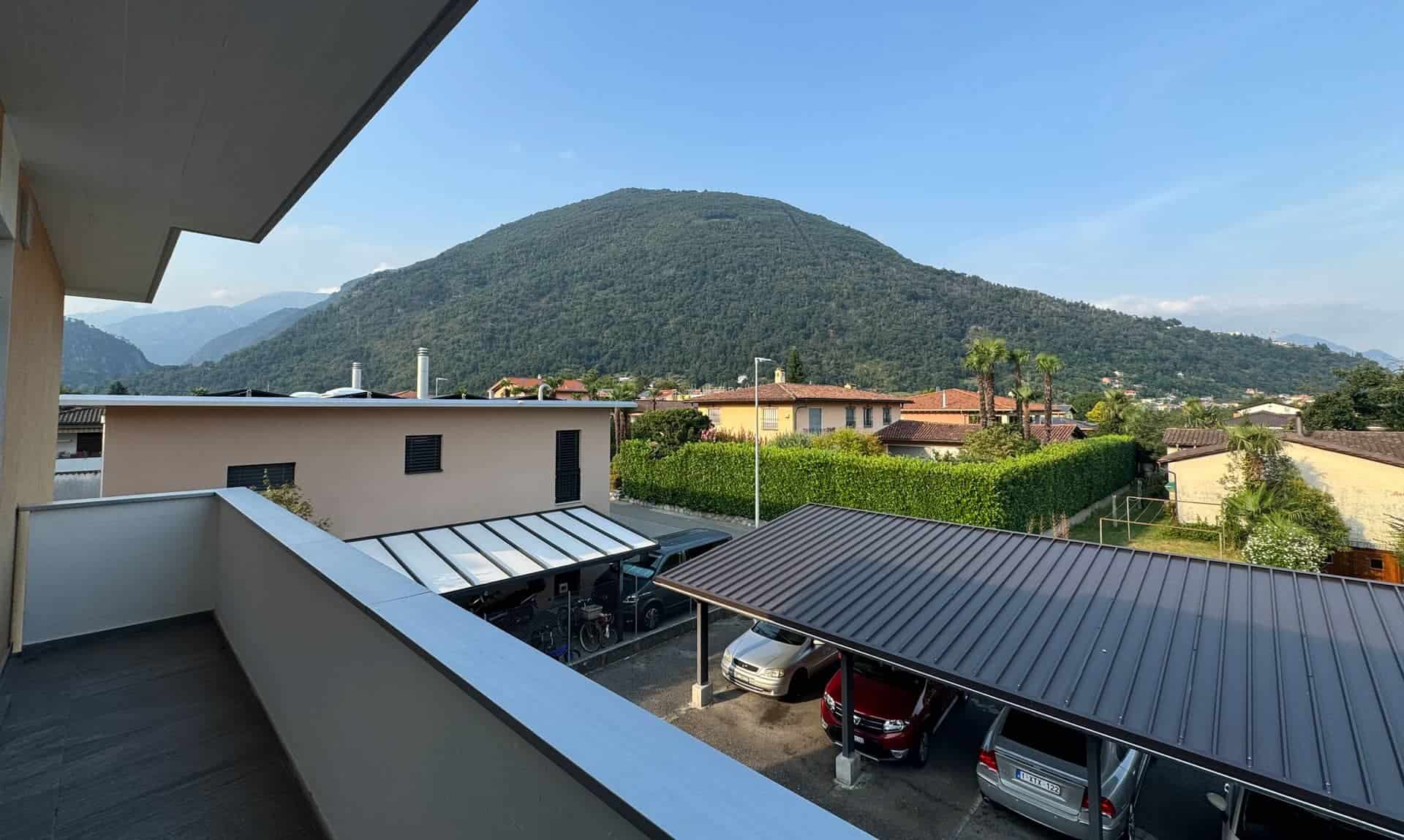 Vistas panorámicas de Locarno desde la residencia de estudiantes de Aelo Swiss Academy.